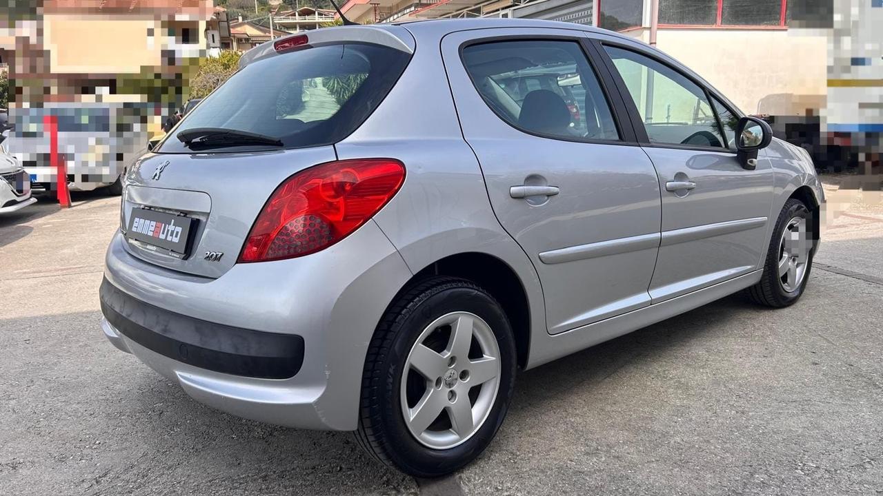 Peugeot 207 1.4 HDi 68cv 5P