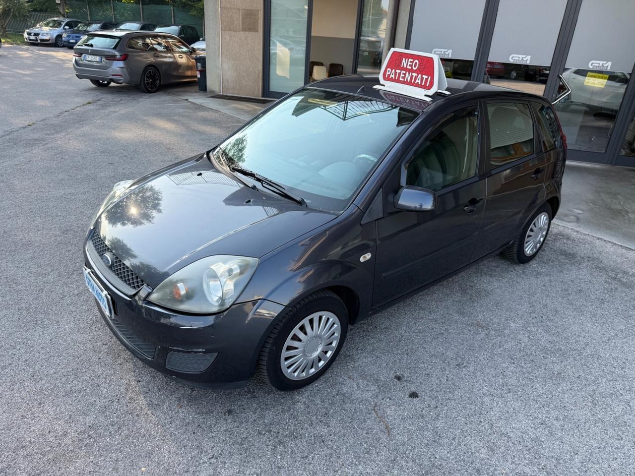 Ford Fiesta 1.2 Benzina 75 Cv - Neopatentati