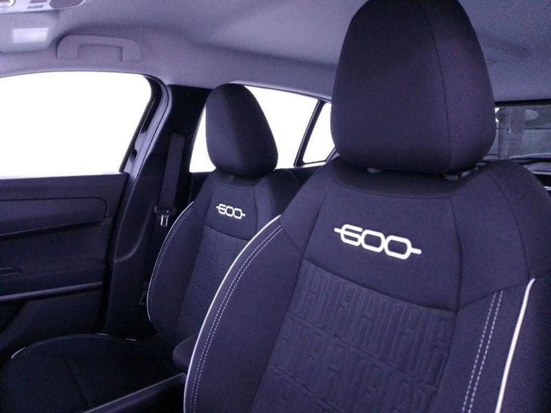 FIAT 600 1.2 hybrid Business 110cv auto