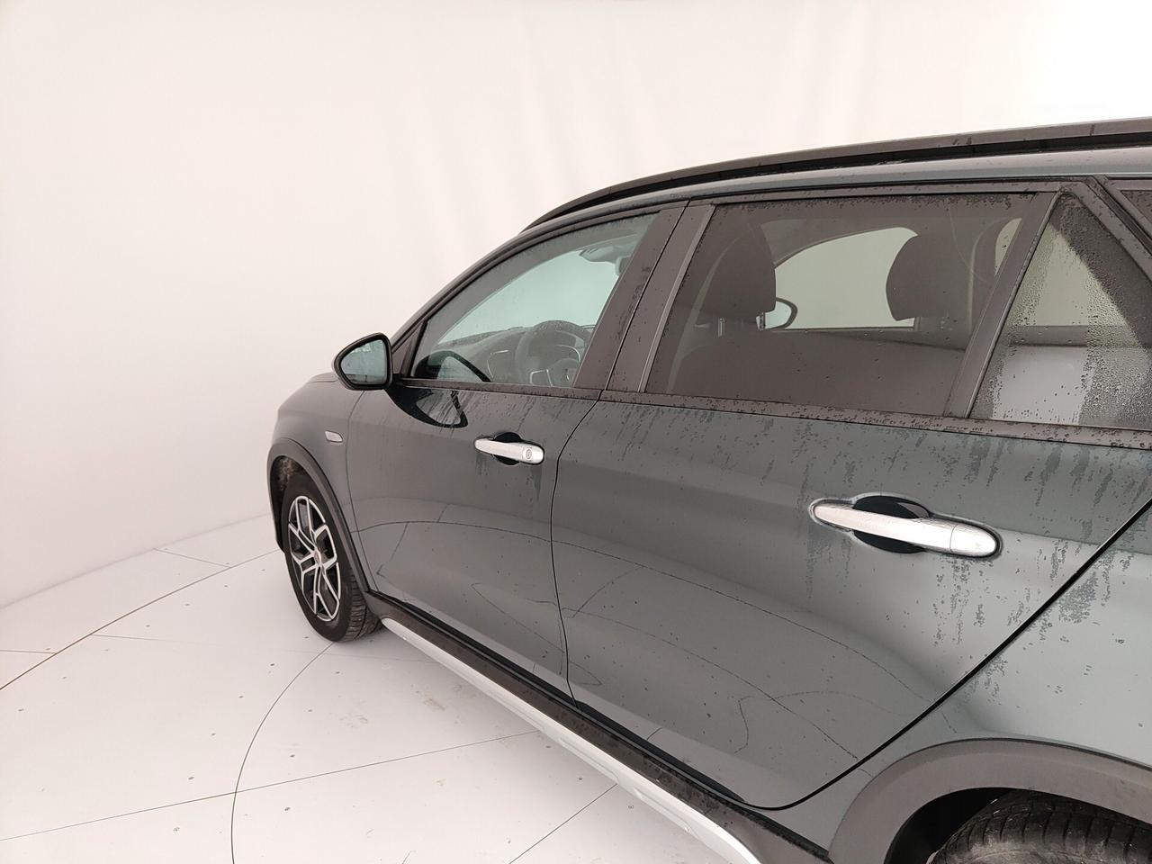 Fiat Tipo 1.6 Mjt S&S SW Cross