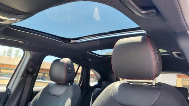 MERCEDES-BENZ GLA 200 d 4 MATIC PREMIUM AMG TETTO TAGLIANDI MB GARANZIA