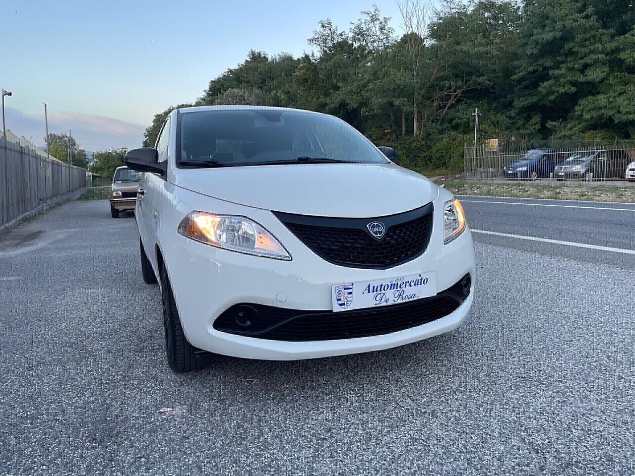 Lancia Ypsilon 1.2 69 CV 5 porte S&S Elefantino Blu