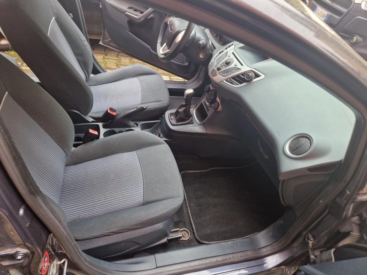 Ford Fiesta 1.6 TDCi 95 CV 5p. Titanium perfetto stato