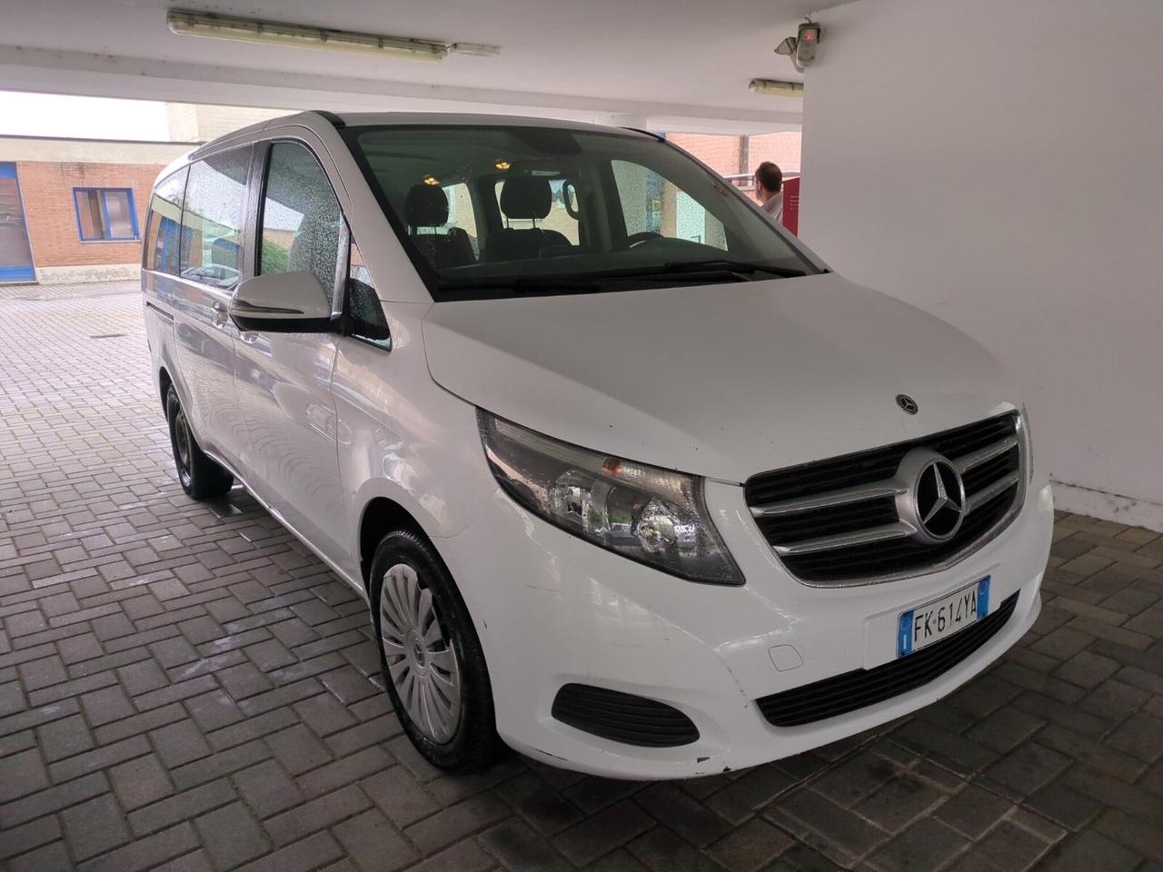 Mercedes-benz V 220 d 4Matic Executive Extralong