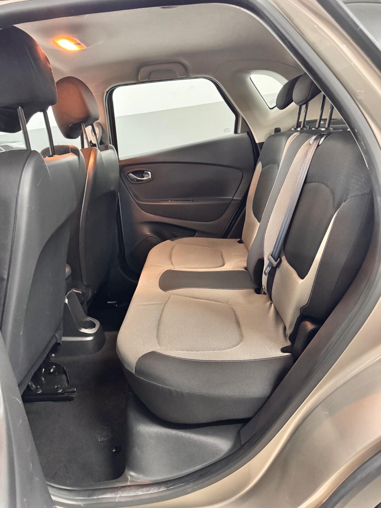 Renault Captur 1.5 DCi 90 Cv S&S 90.000 Km - 2015