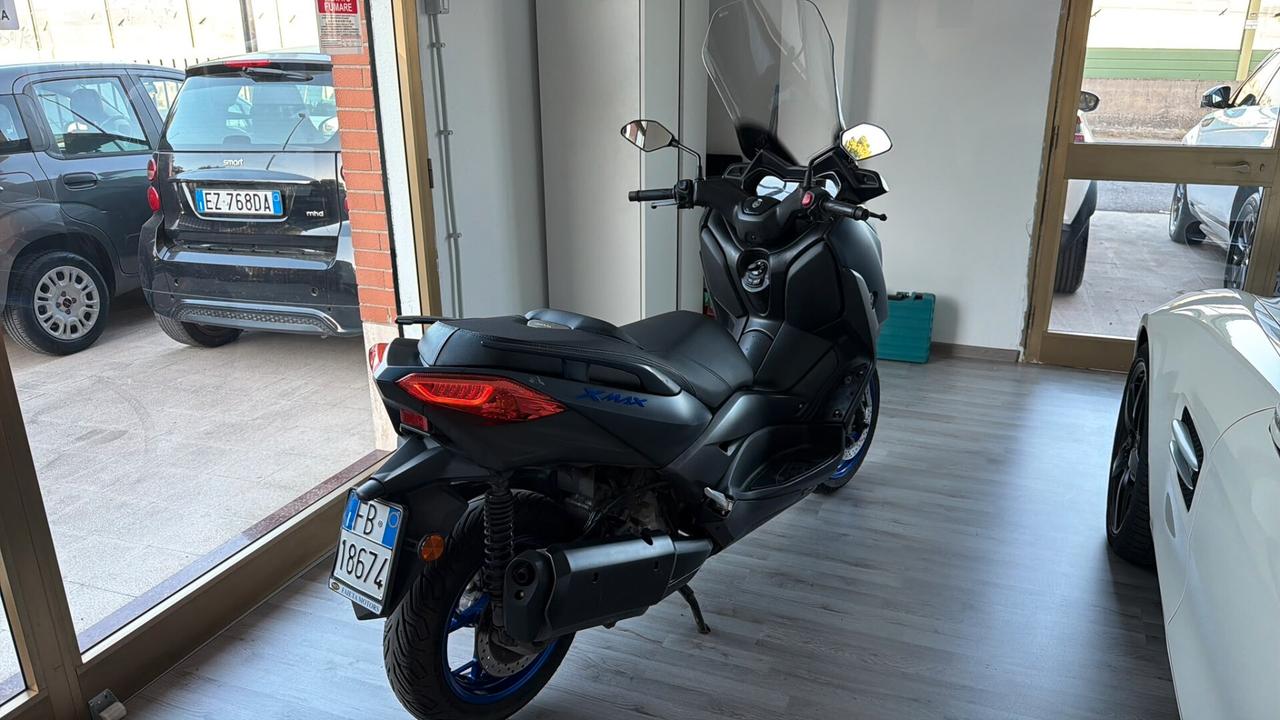 Yamaha X-Max 300
