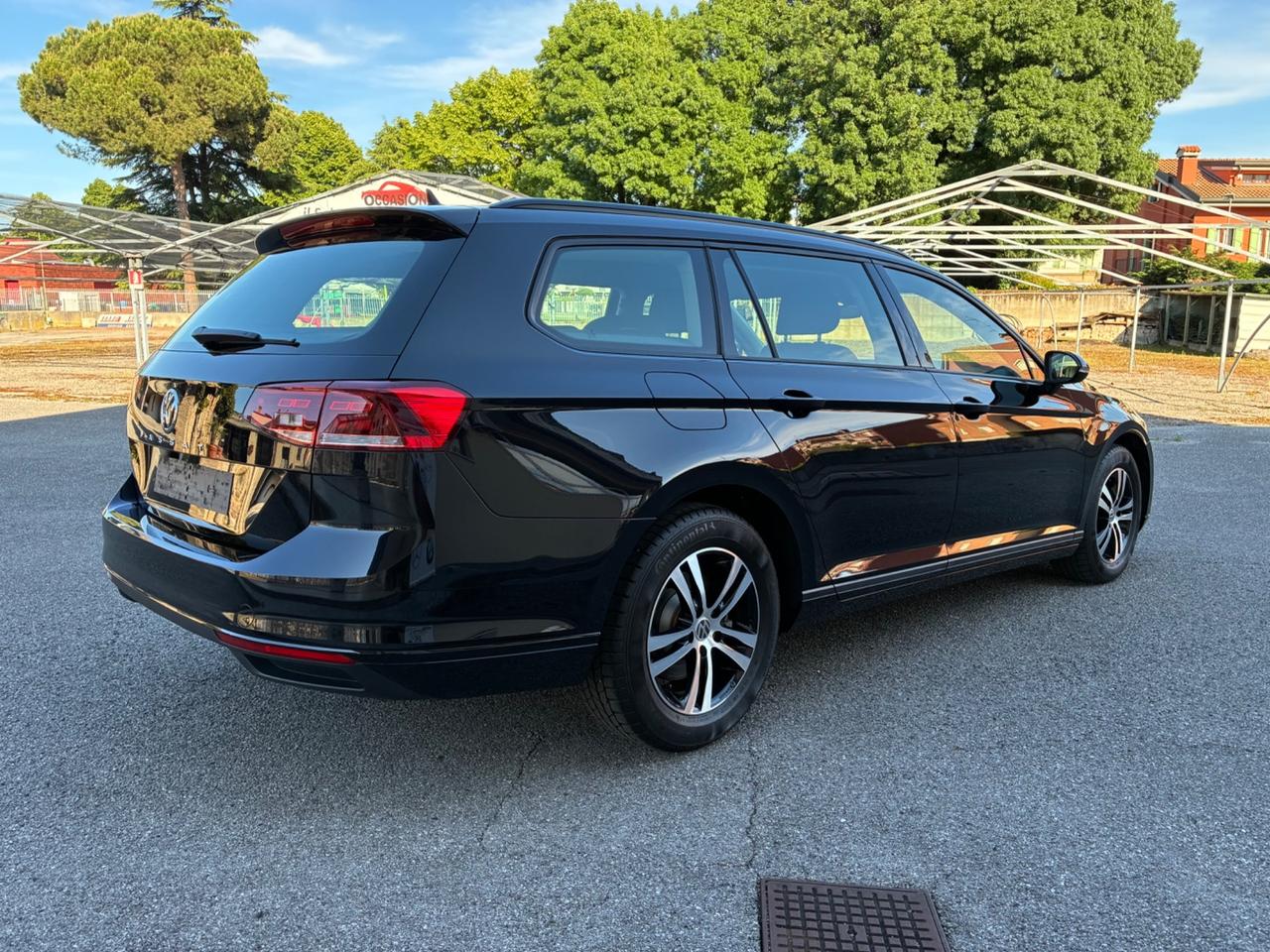 Volkswagen Passat Variant 1.6 TDI SCR DSG Business BMT