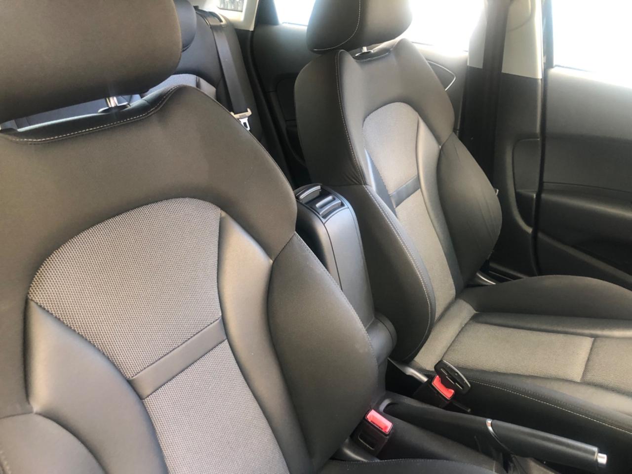 Audi A1 SPB 1.6 Tdi 105cv AMBITION - PERFETTA