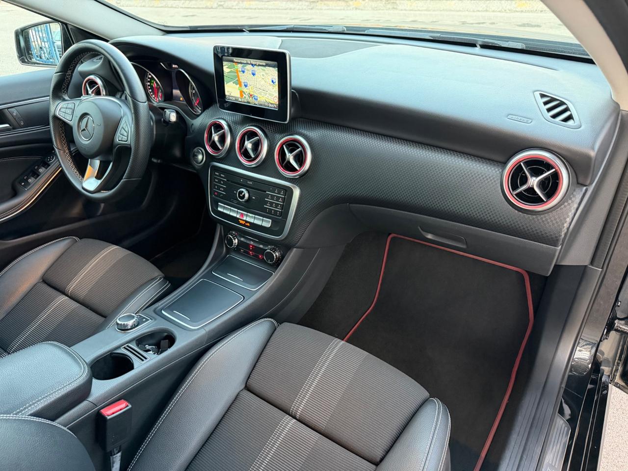 Mercedes A180 Premium 1.5 dci 110 cv 2018 87.000 km