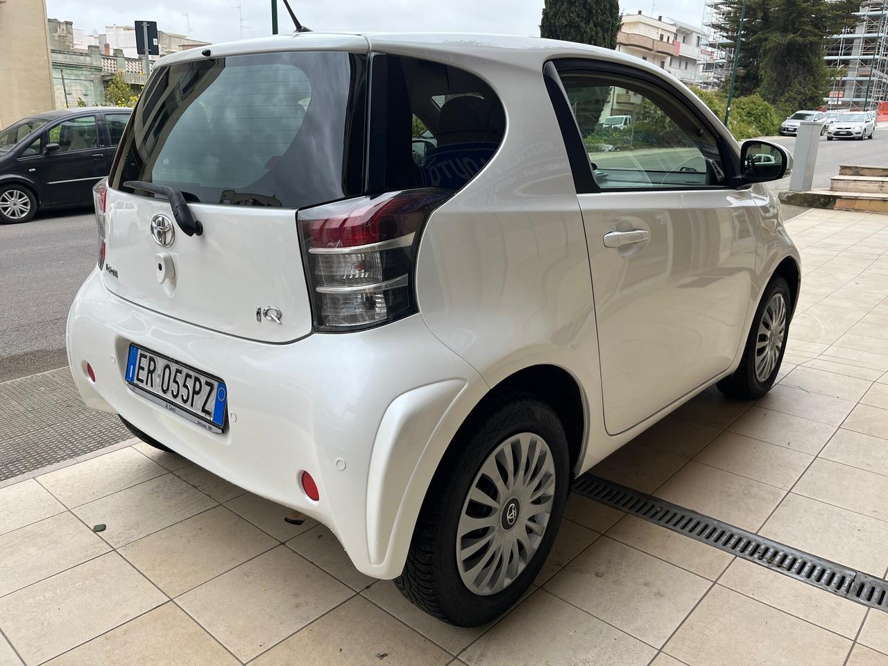 Toyota iQ 1.0 CVT 68cv Automatica