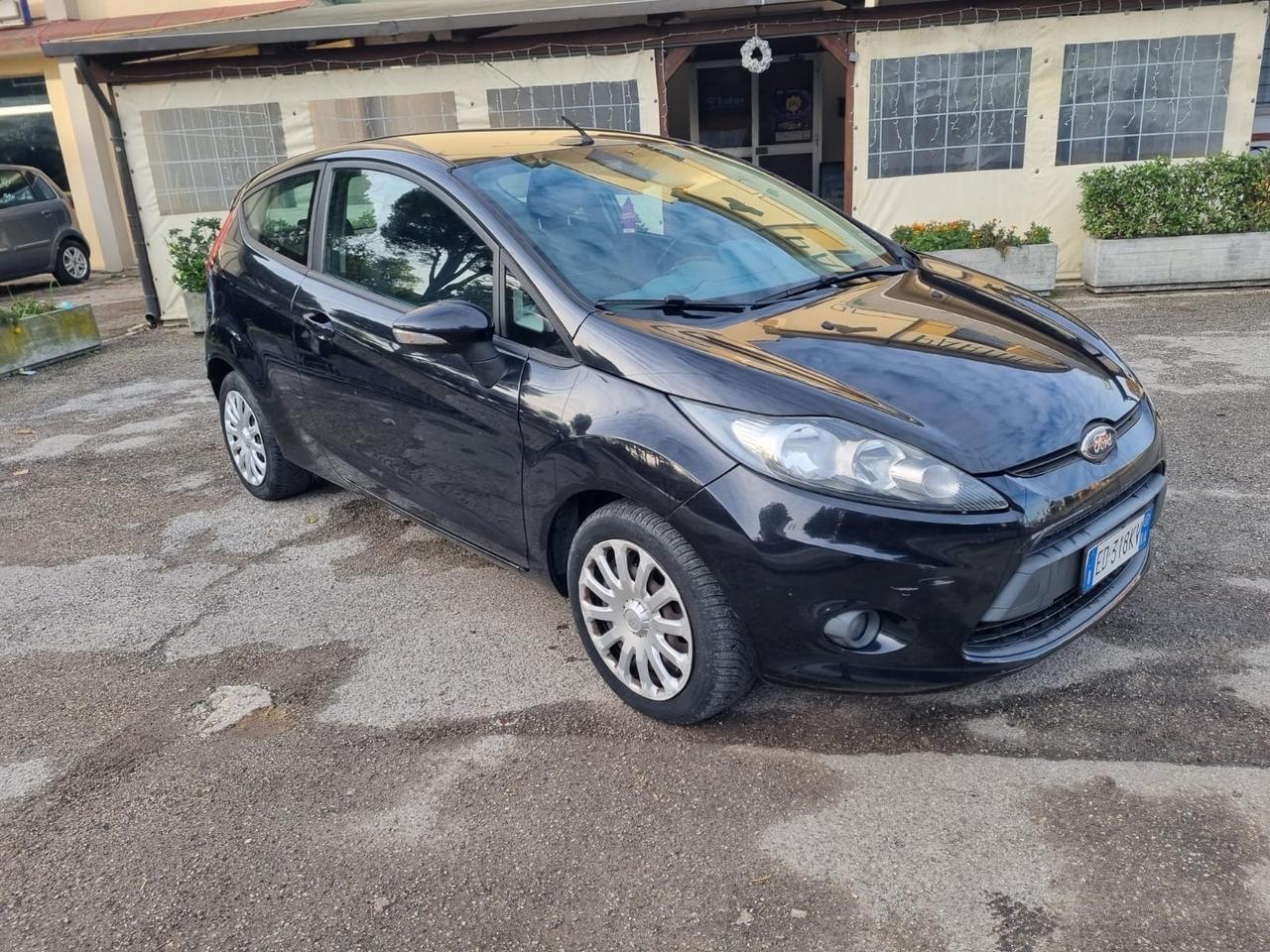 Ford Fiesta 1.4 TDCi 70CV 3 porte Titanium