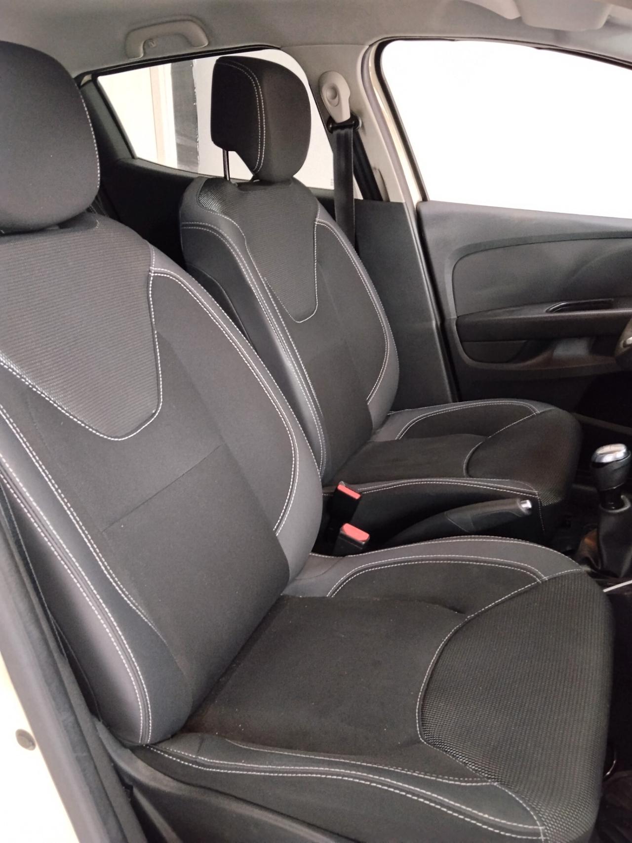 Renault Clio 1.5 diesel 2017 CON GARANZIA