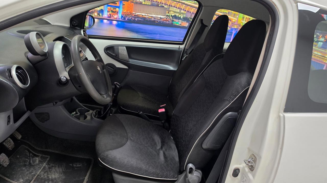 Peugeot 107 1.0 68CV 3p. Plaisir