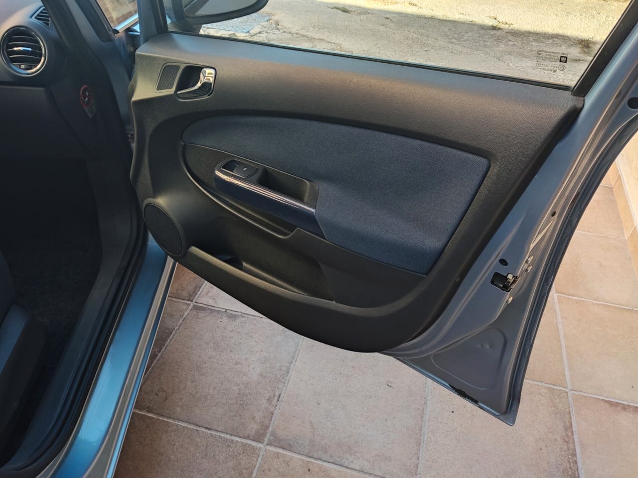 Opel Corsa 1.0 Enjoy
