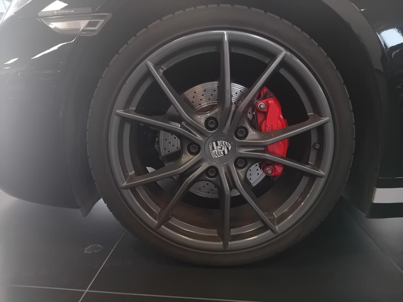 Porsche 718 Spyder Boxster 2.0