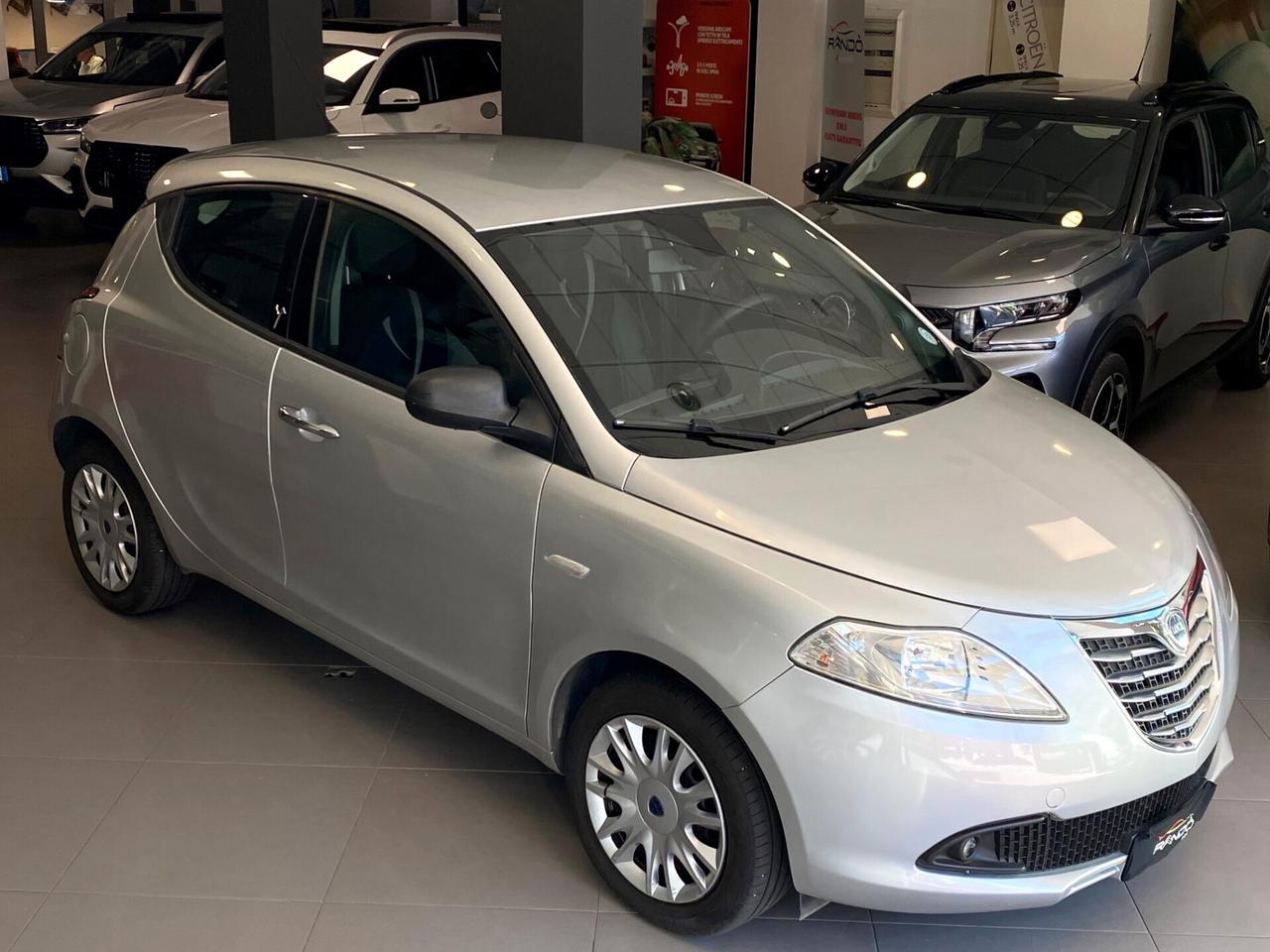 Lancia Ypsilon 1.3 MJT 95 CV 5 Porte S&S Silver