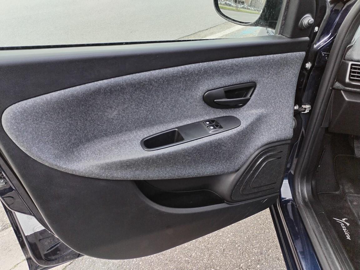 Lancia Ypsilon 1.0 5 p Hybrid Ecochic 110000KM 4/2021 TAGLIANDATA NEOPATENTATI