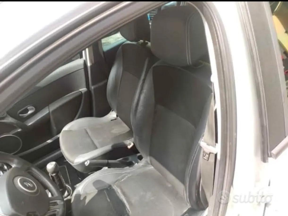 Renault Clio 1.2 benzina frizione e motore
