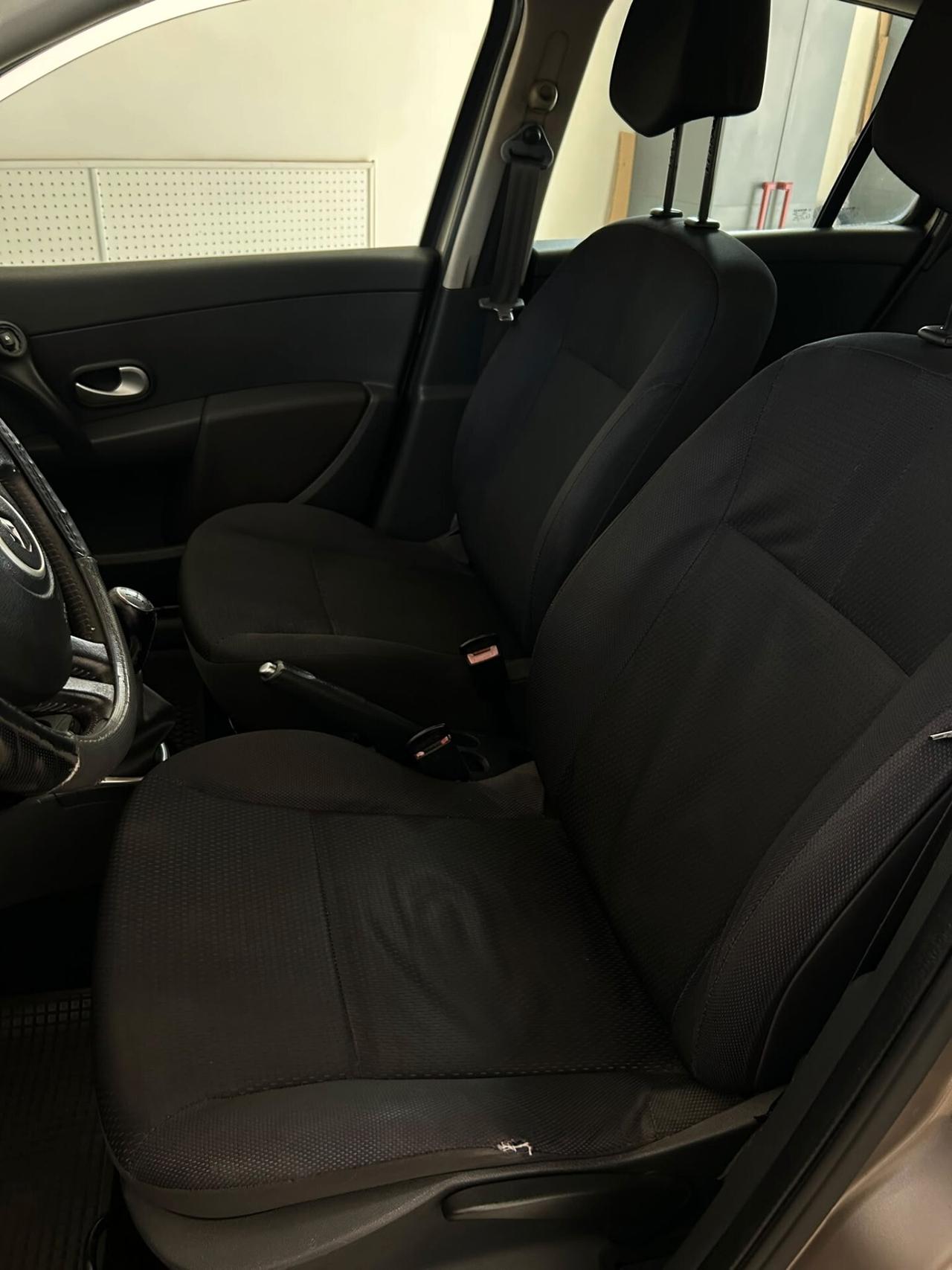 Renault Clio 1.2 16V GPL SporTour Confort