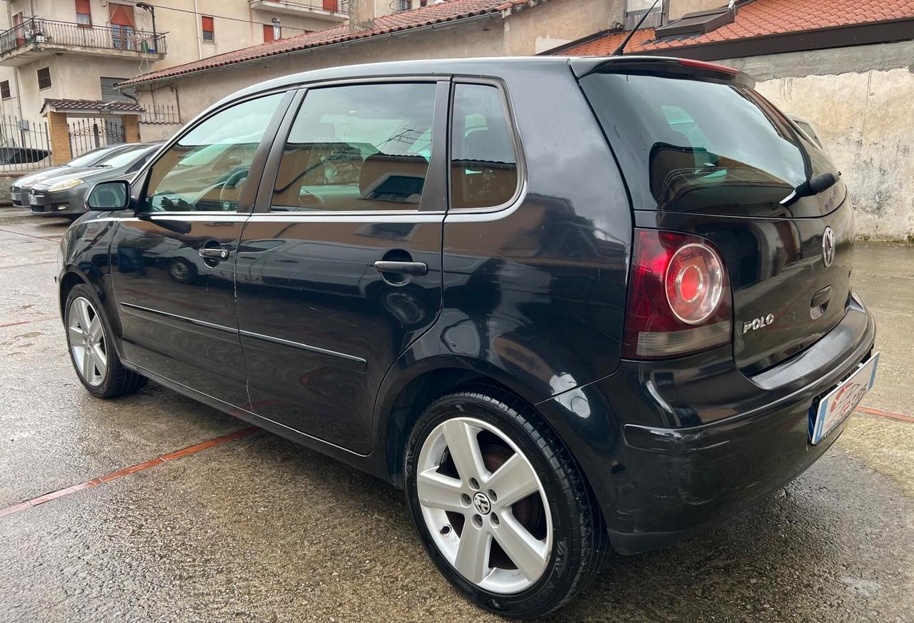 Volkswagen Polo 1.4/80CV TDI 5p. Sportline