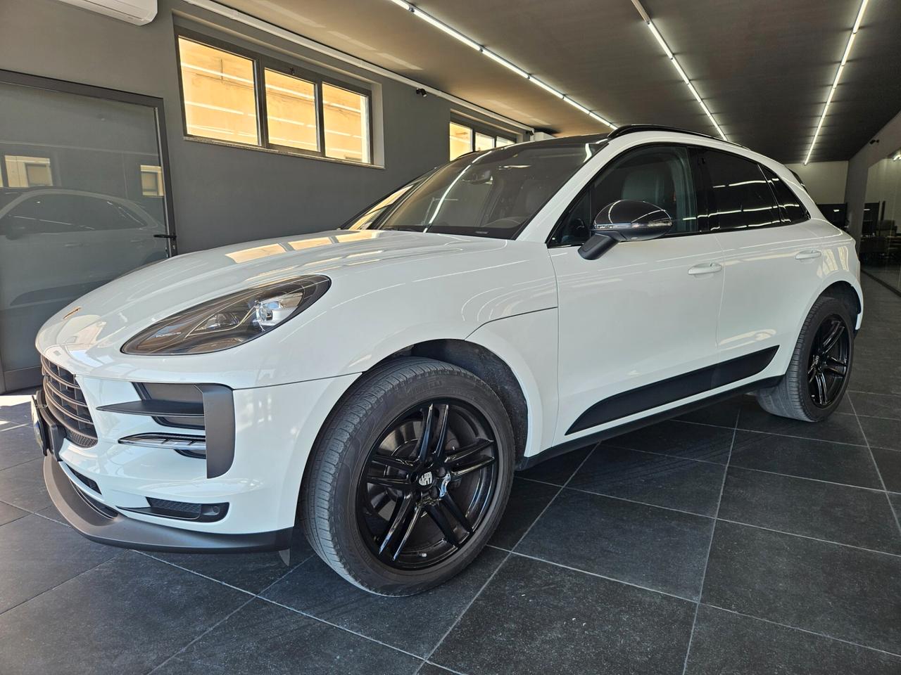 Porsche Macan 2.0 CHRONO SPORT PLUS