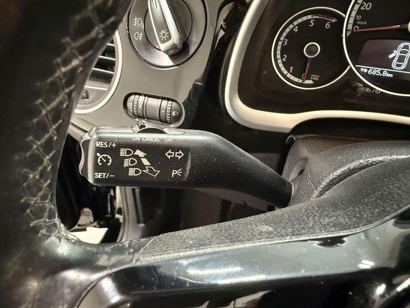 Volkswagen Maggiolino 1.6 TDI Design 50s