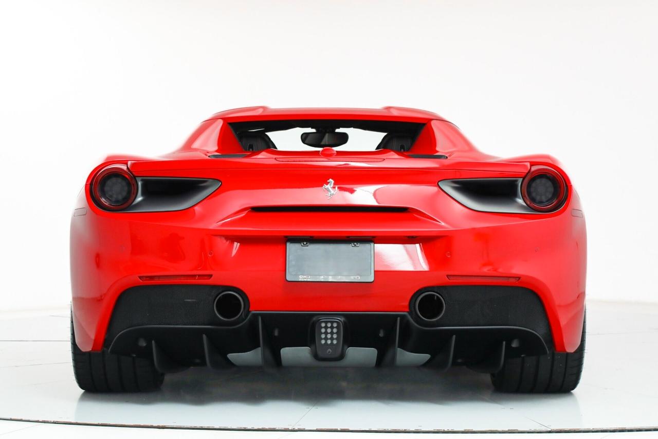 Ferrari 488 Spider NOLEGGIO LUNGO TERMINE - LEASING FULL INCLUSIVE