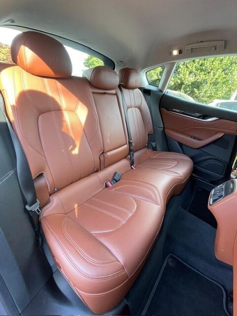 Maserati Levante s q4 430cv