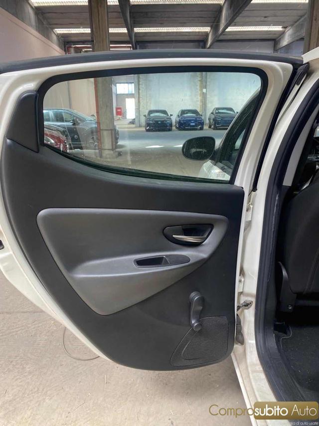 LANCIA Ypsilon 1.3 MJT 16V 95 CV 5 porte S&S Elefantino