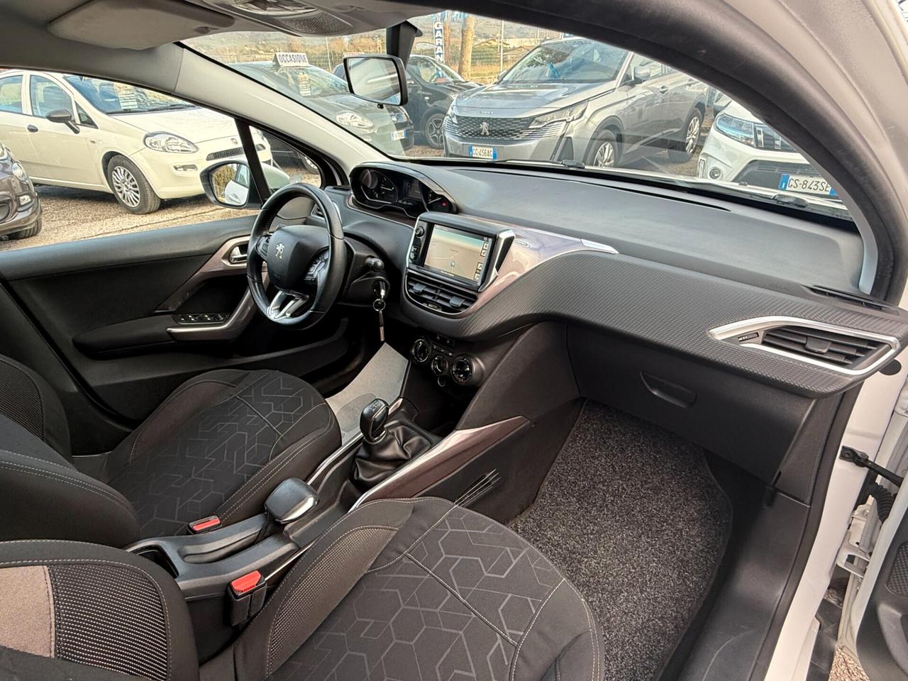 " POCHI KM " Peugeot 2008 PureTech 82 Active