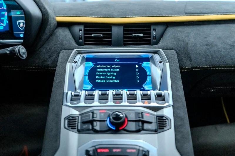 Lamborghini Aventador 6.5 V12 NOLEGGIO LUNGO TERMINE - LEASING FULL INCLUSIVE