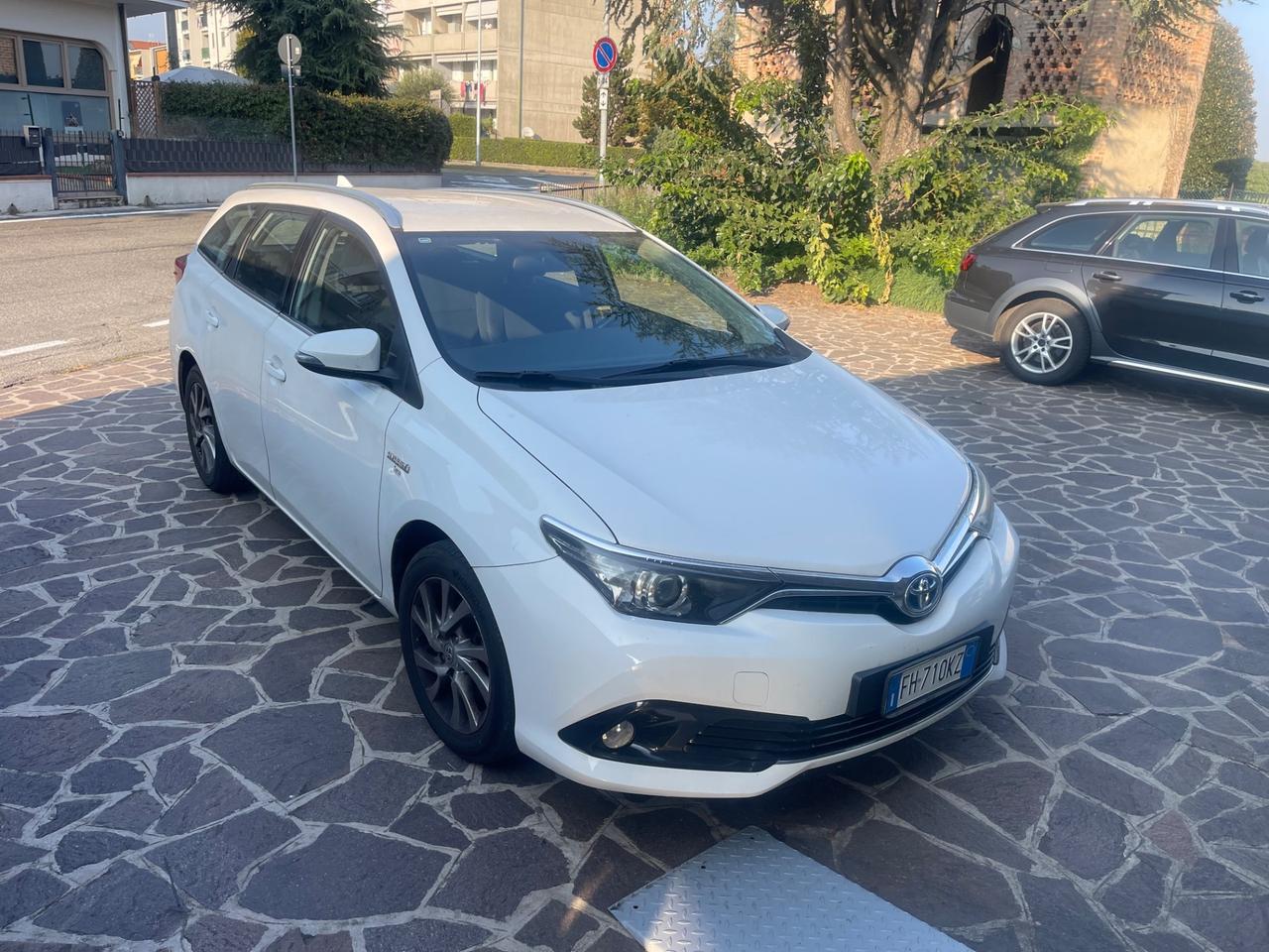 Toyota Auris 1.8 hybrid