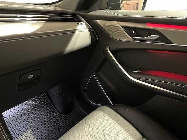 Jaguar F-PACE R-Dynamic S - IVA ESPOSTA