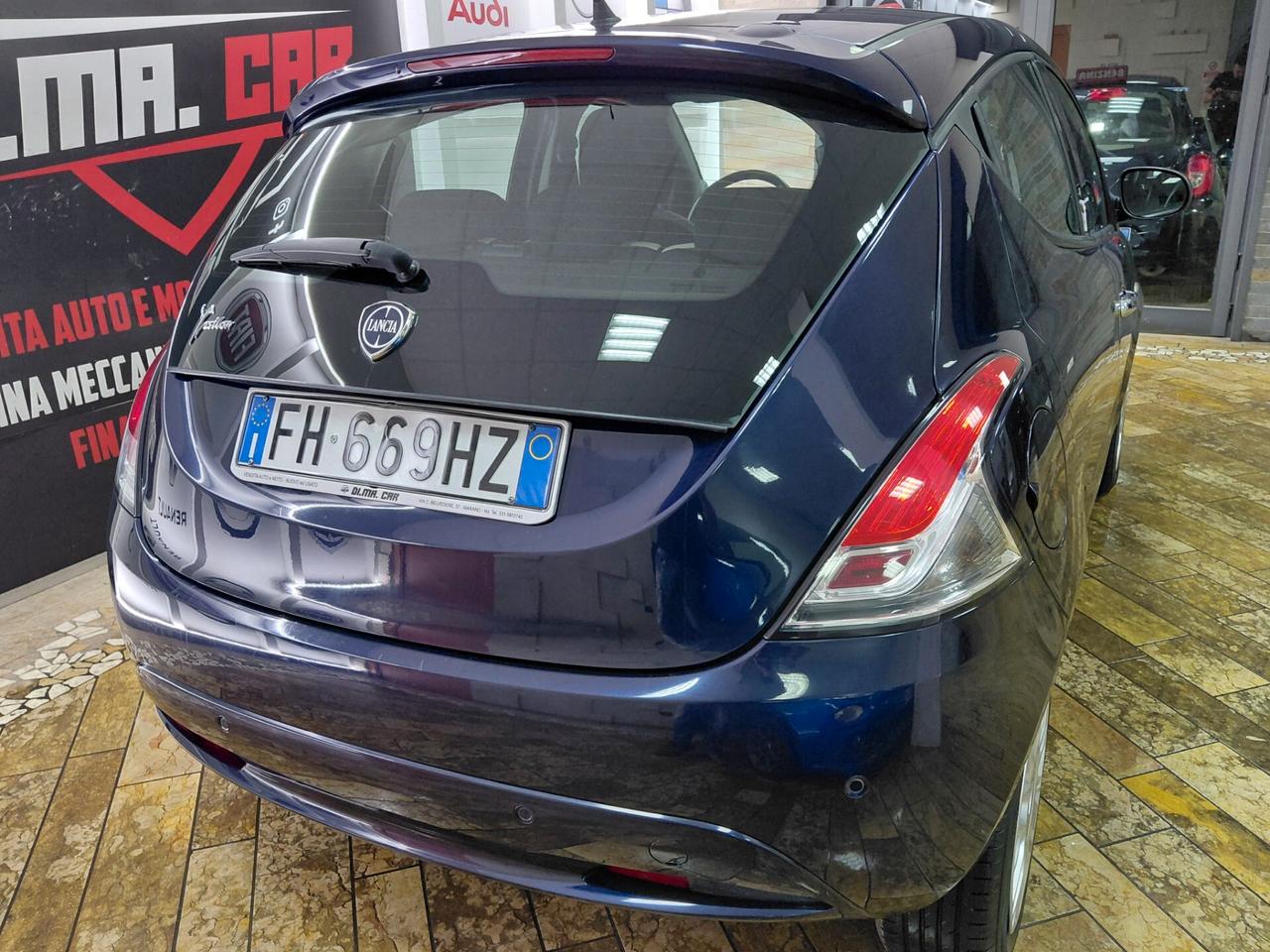 Lancia Ypsilon 1.2 69 CV 5 porte soli 68000 km