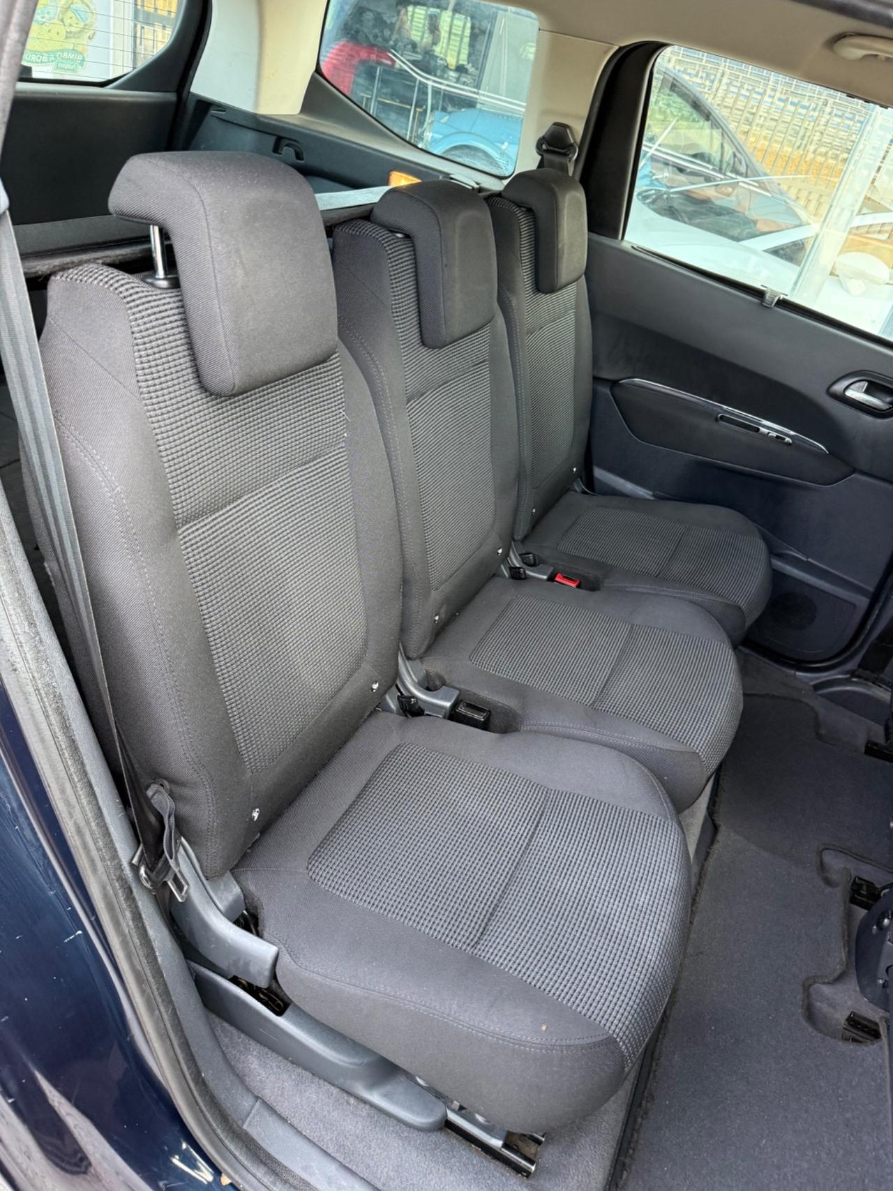 Peugeot 5008 2.0 HDi 150CV Business