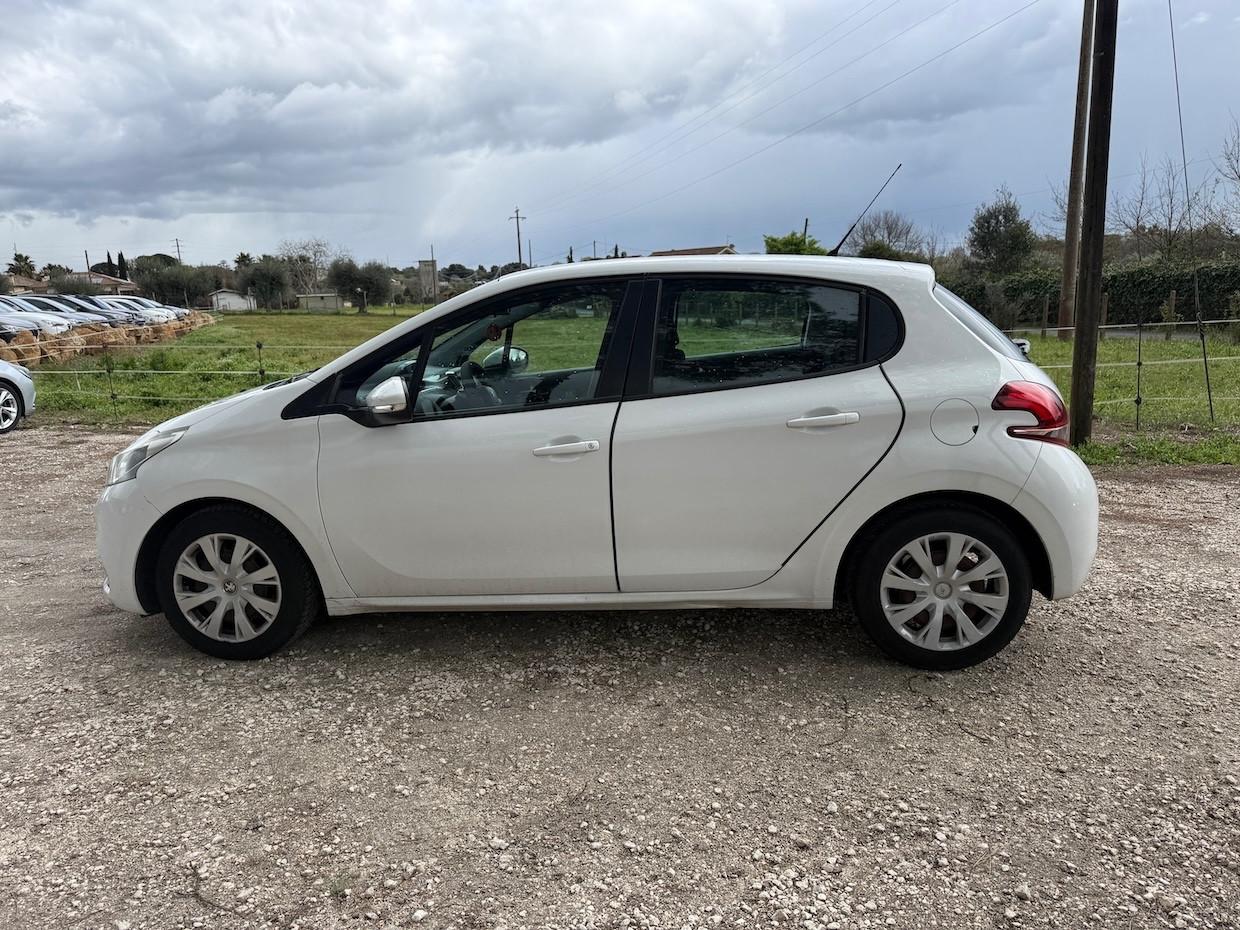 Peugeot 208 1.4 e-HDi 68 CV S&S robotizzato 5 porte Active