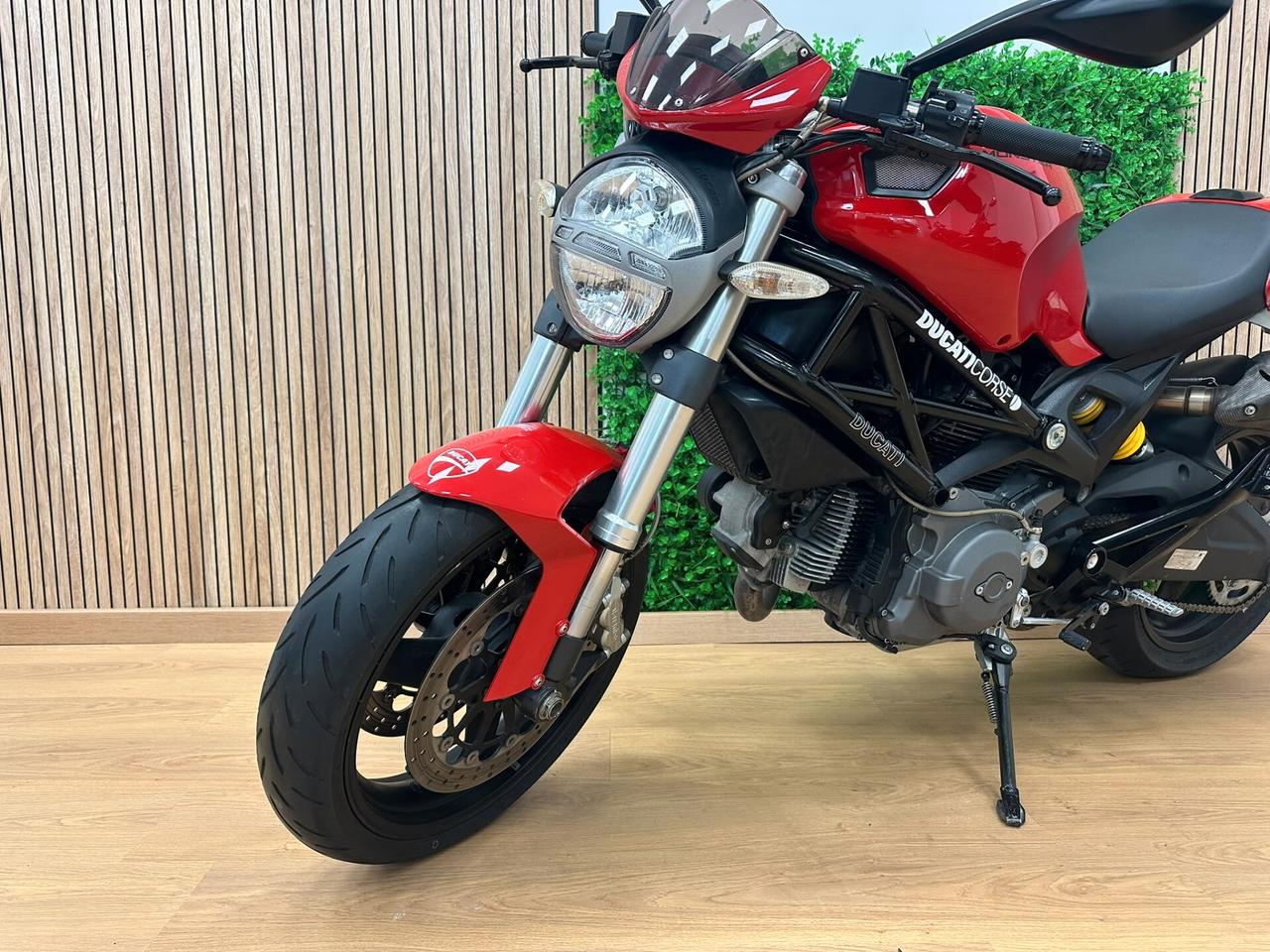 DUCATI MONSTER 696 SCARICO TERMIGNONI DA 99€ AL MESE