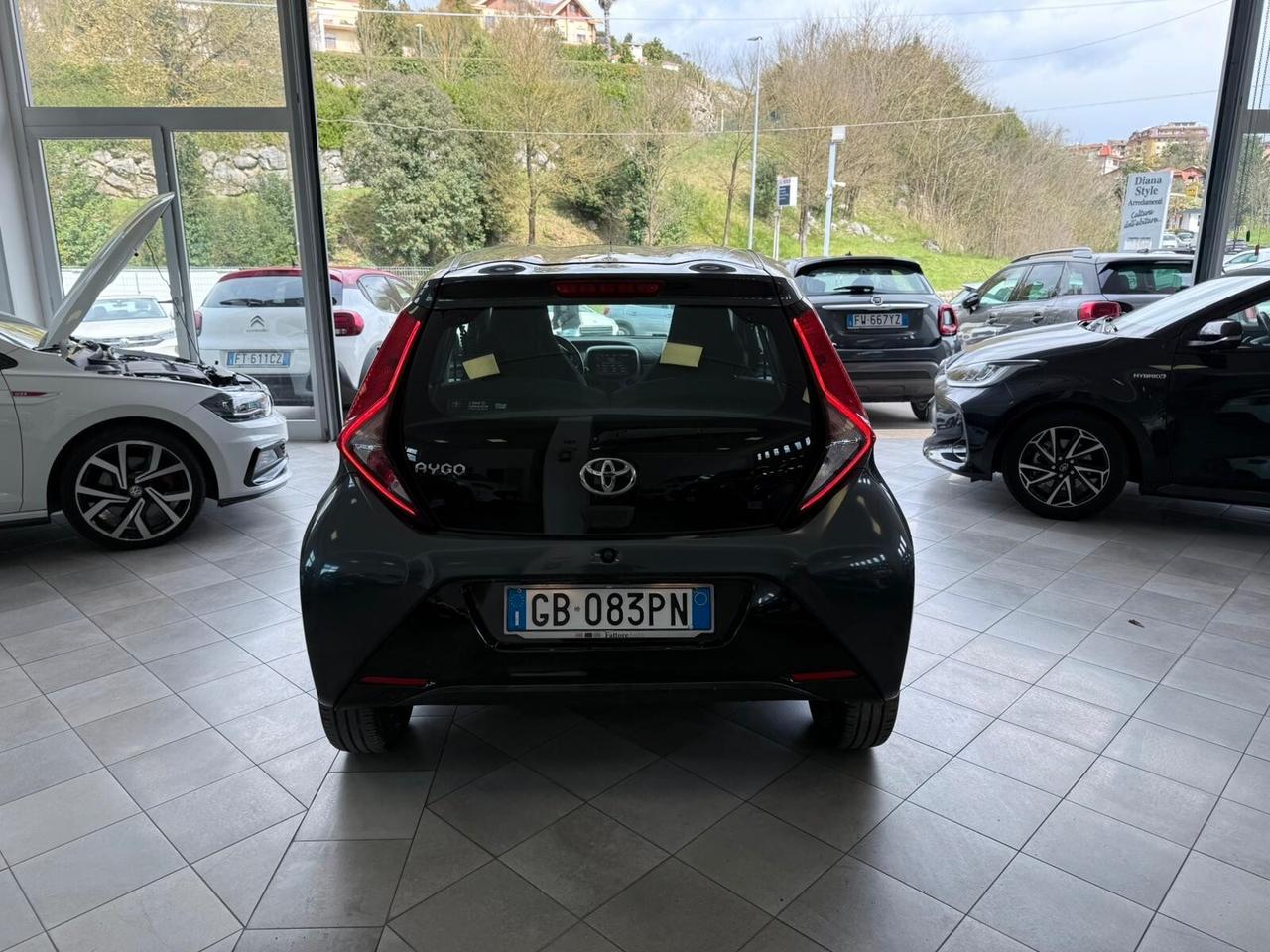Toyota Aygo Connect 1.0 VVT-i 72CV 5 porte x-business MMT