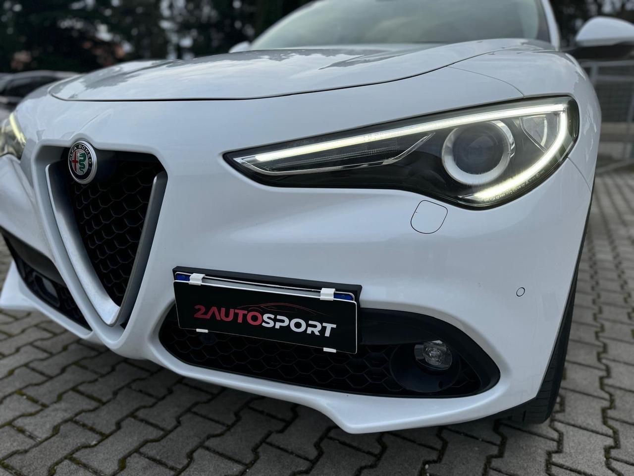 Alfa Romeo Stelvio 2.2 Turbodiesel 210 CV AT8 Q4 Super