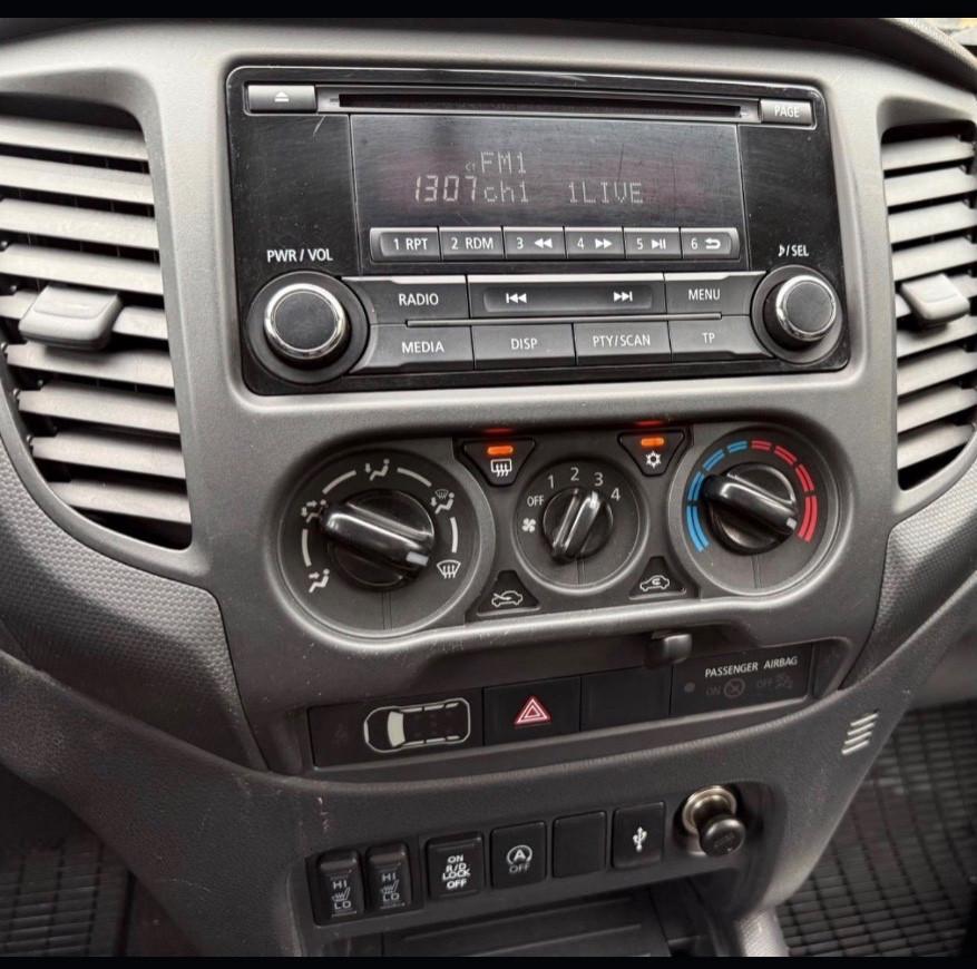 Mitsubishi L200 2.3 D Club Cab 4x4 Super Select Intense 6M