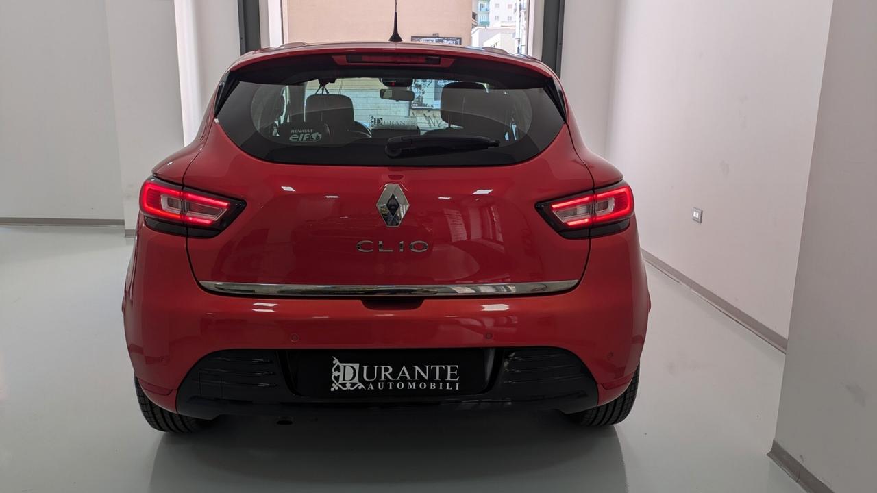 Renault Clio TCe 12V 90 CV 5 porte Moschino Life
