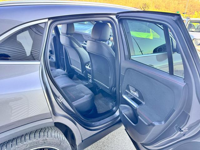 MERCEDES-BENZ GLA 180 d Automatic Premium Plus pacchetto AMG full LED