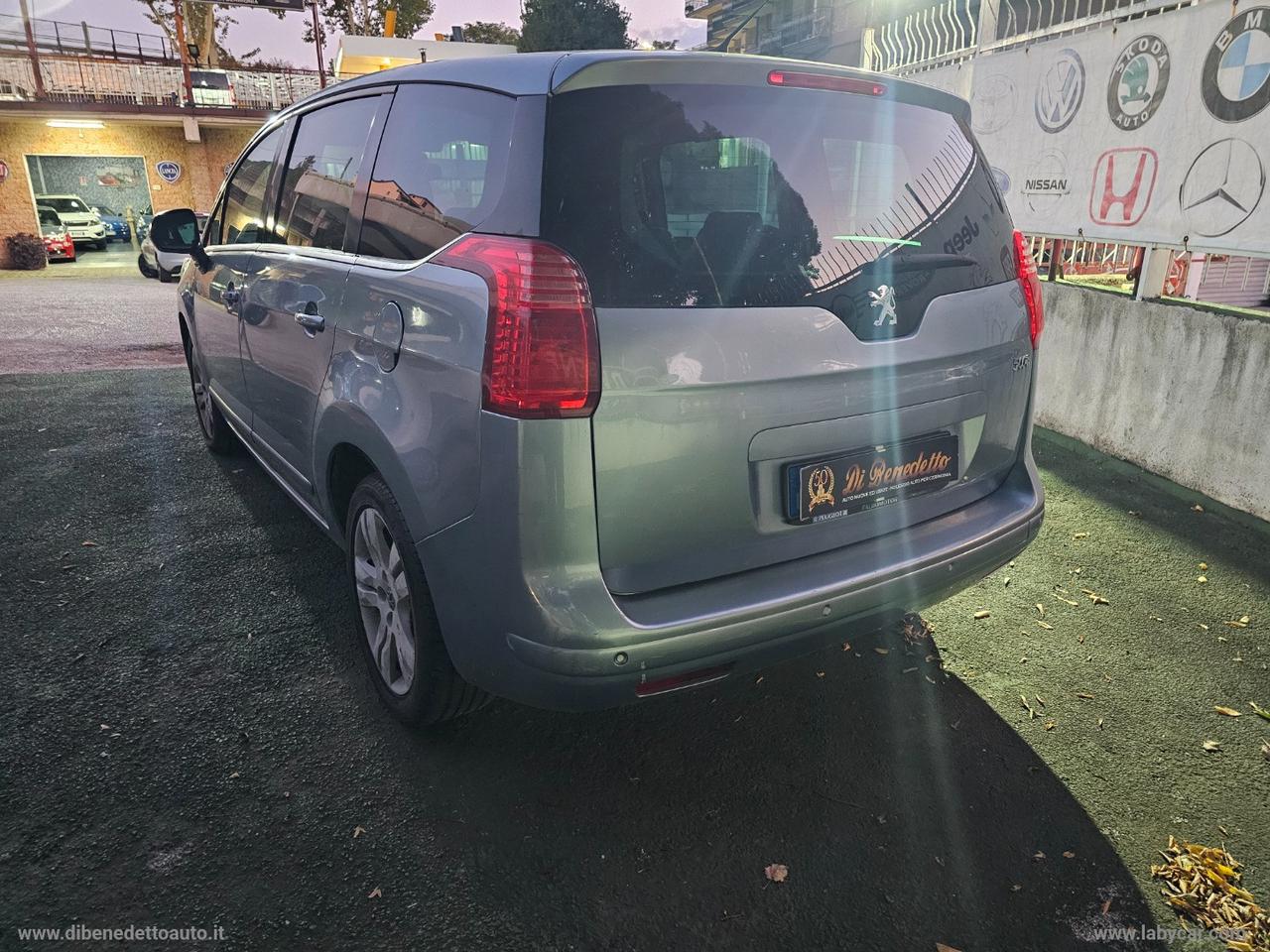 PEUGEOT 5008 2.0 HDi 150 CV Business