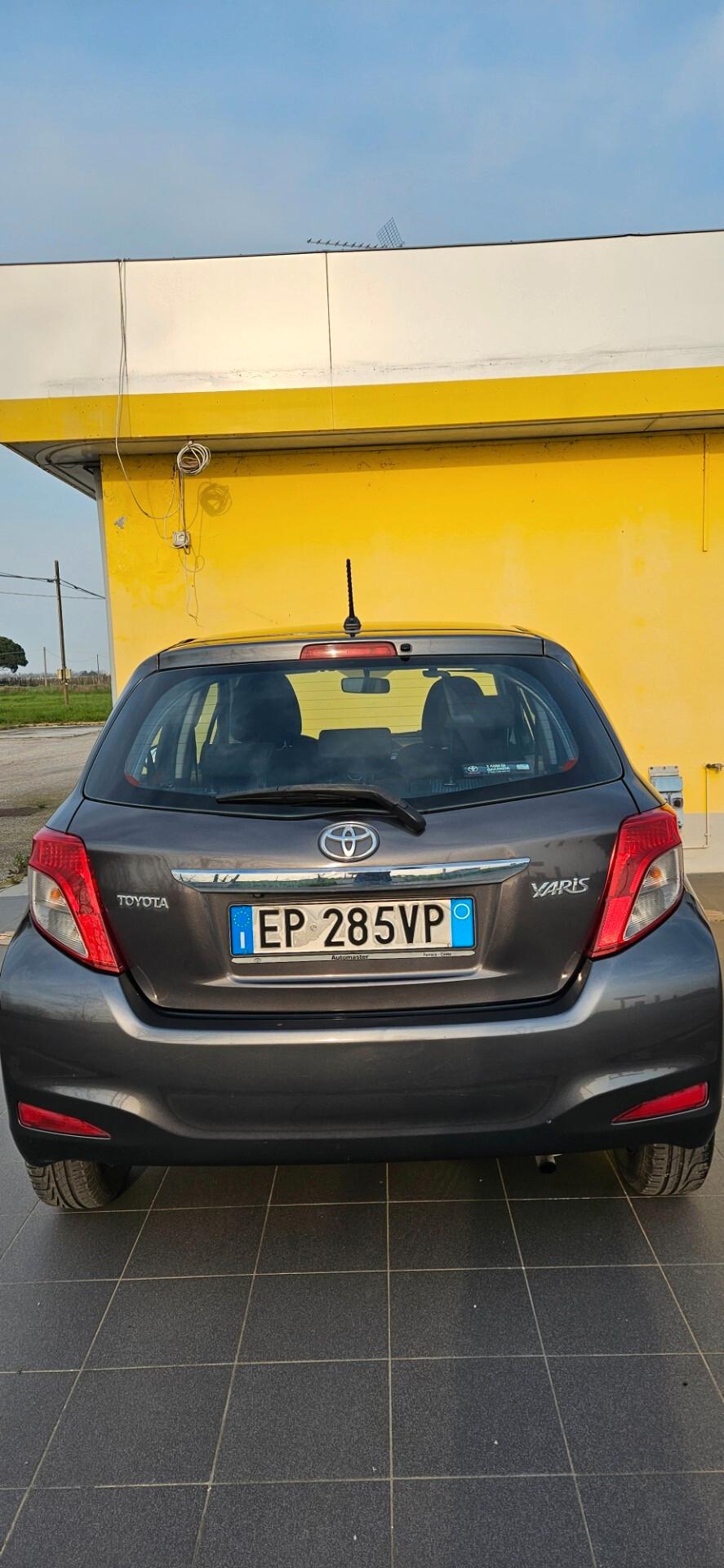 Toyota Yaris 1.0 5 porte GPL
