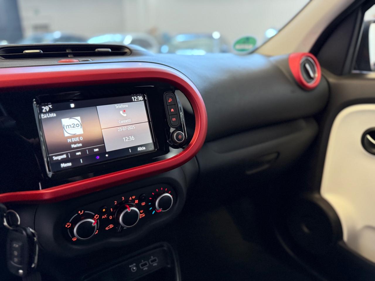 Renault Twingo SCe 65 CV Signature