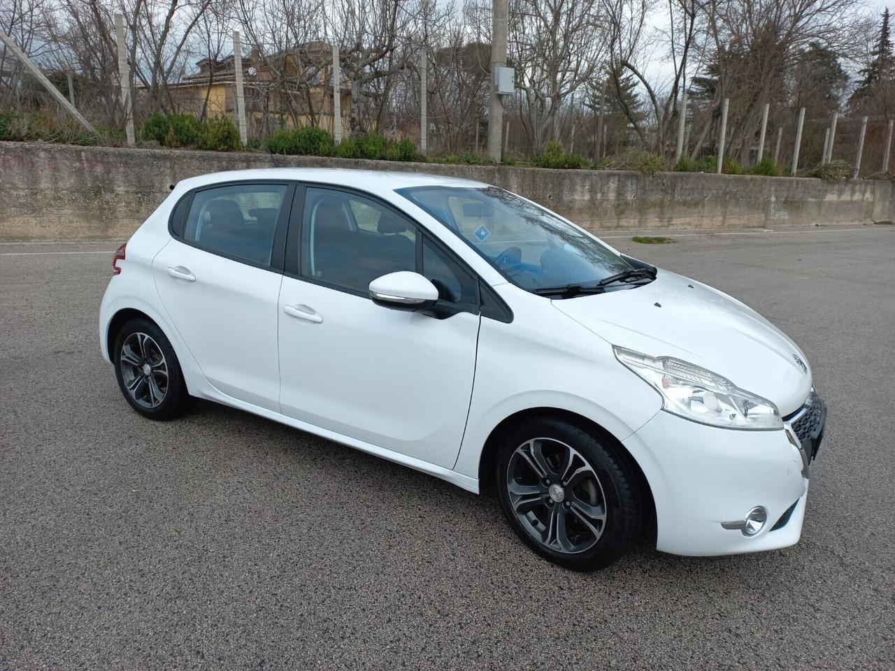 Peugeot 208 1.4 VTi GPL CASA MADRE