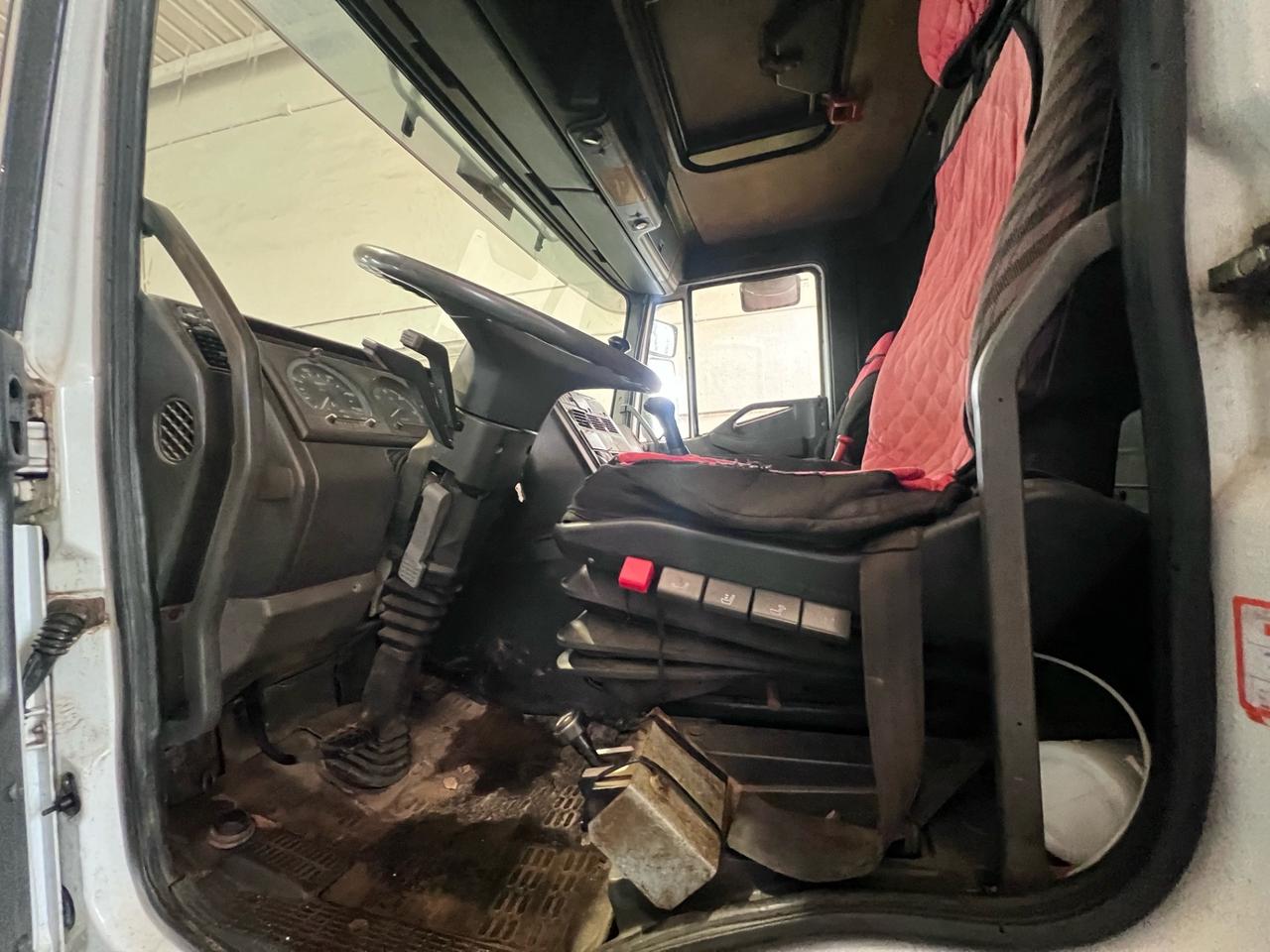 Iveco EuroTrakker 410E 42 ribaltabile 4 assi