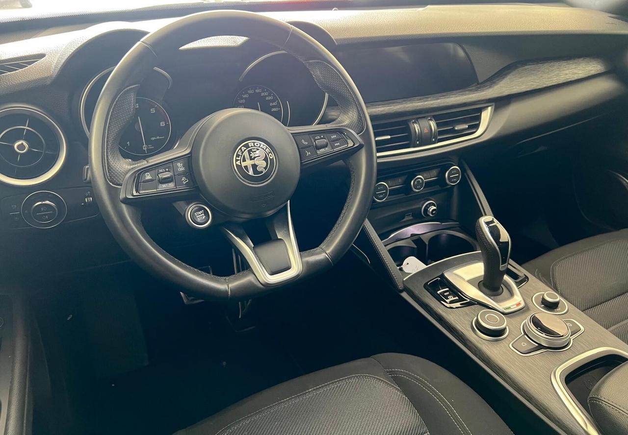 Alfa Romeo Stelvio 2.2 Turbodiesel 190 CV AT8 Q4 Business Ti