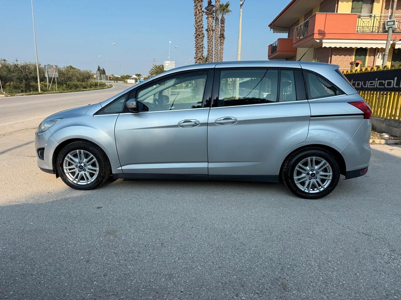 Ford Grand C-Max 7 Posti Titanium