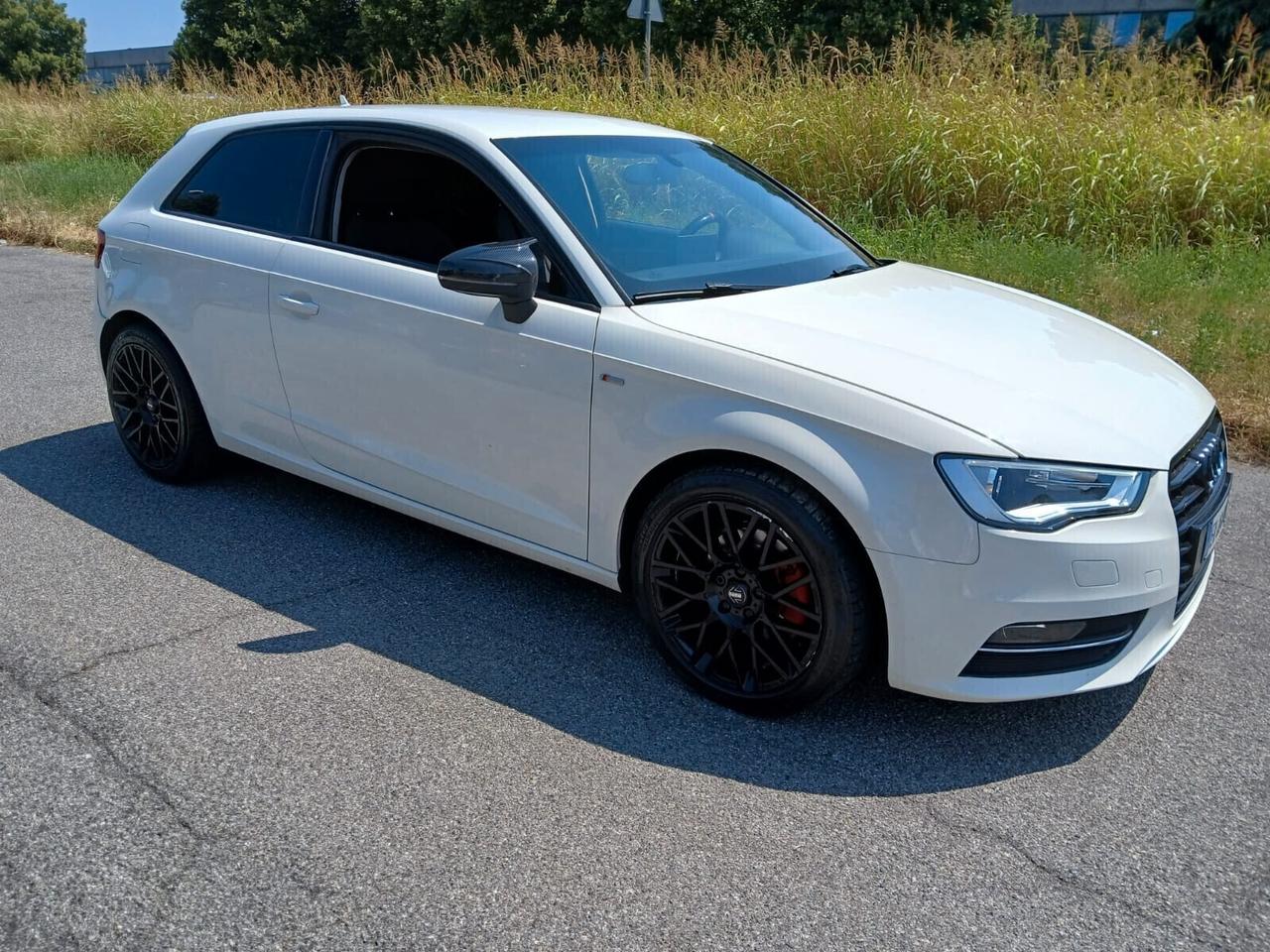 Audi A3 SPB 1.6 TDI 105 CV CR Ambiente